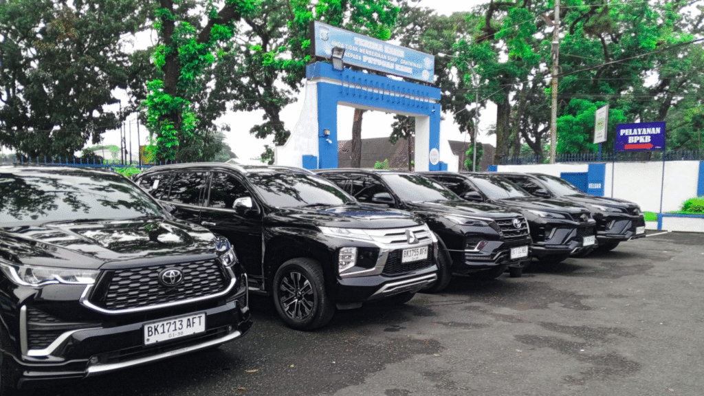 Rental Mobil Medan sewa Mobil medan rent car medan wisata medan travel medan