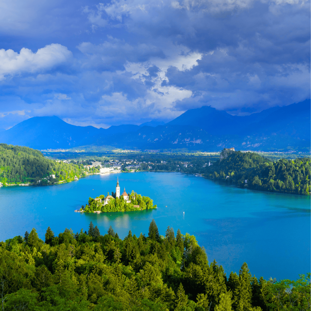 Rental mobil Danau Toba Medan