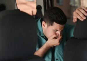 Tips Agar tidak mabuk di mobil